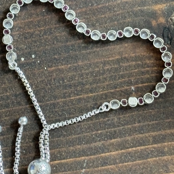 Genuine Pandora alternating pink and white crystals bracelet. - Picture 3 of 6